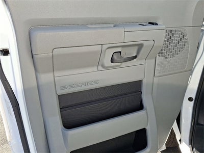 2024 Ford E-450SD 14' BOX TRUCK DRW