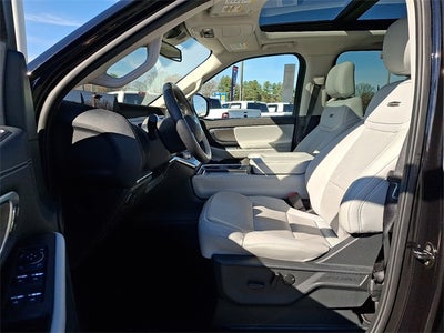 2025 Ford Expedition Max Platinum