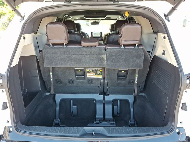 2022 Toyota Sienna Platinum 7 Passenger