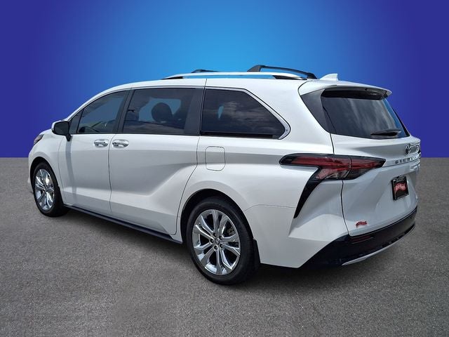 2023 Toyota Sienna Platinum 7 Passenger