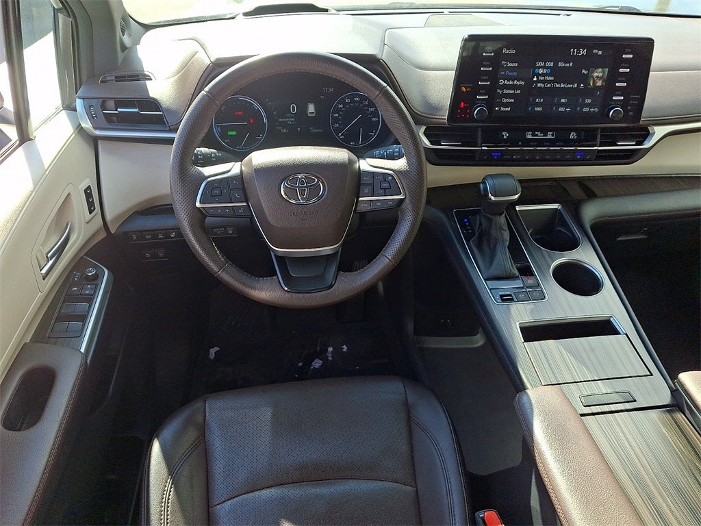 2023 Toyota Sienna Platinum 7 Passenger