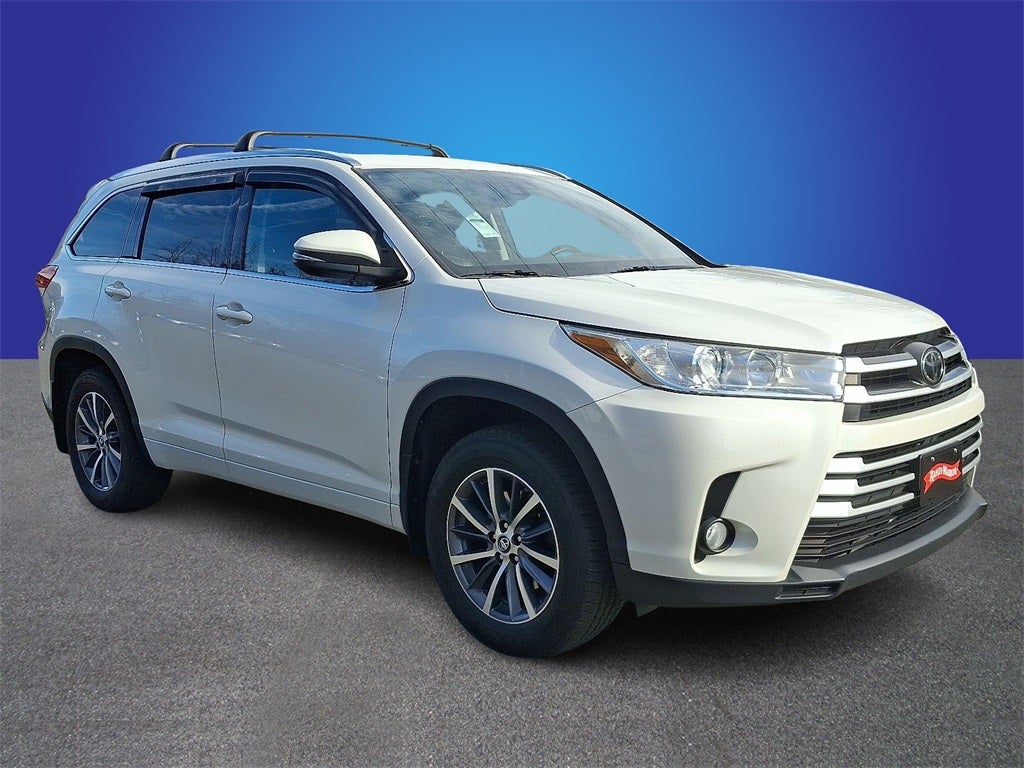 2017 Toyota Highlander SE