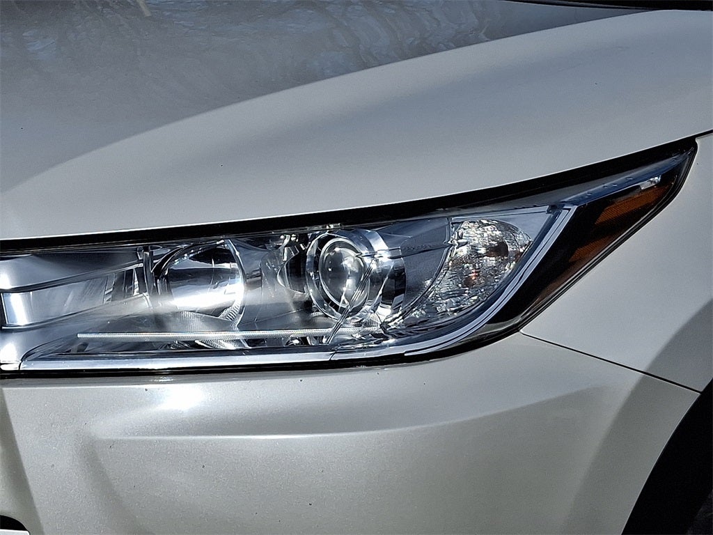 2017 Toyota Highlander SE