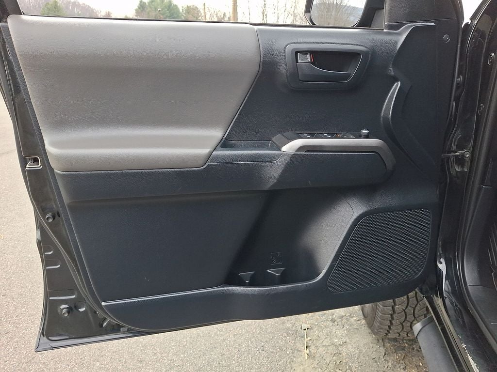 2018 Toyota Tacoma SR5 V6