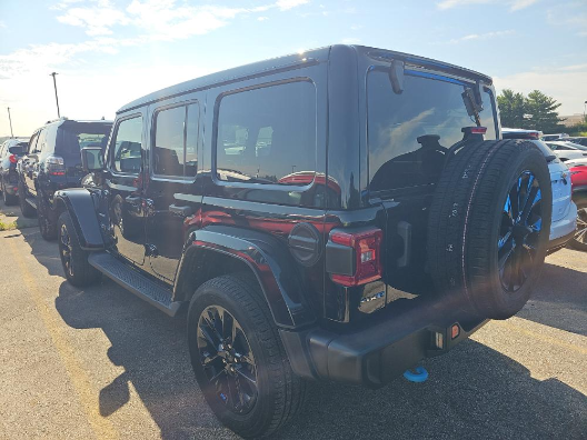 2023 Jeep Wrangler Sahara Sky One-Touch Top