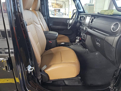 2023 Jeep Wrangler Sahara Sky One-Touch Top
