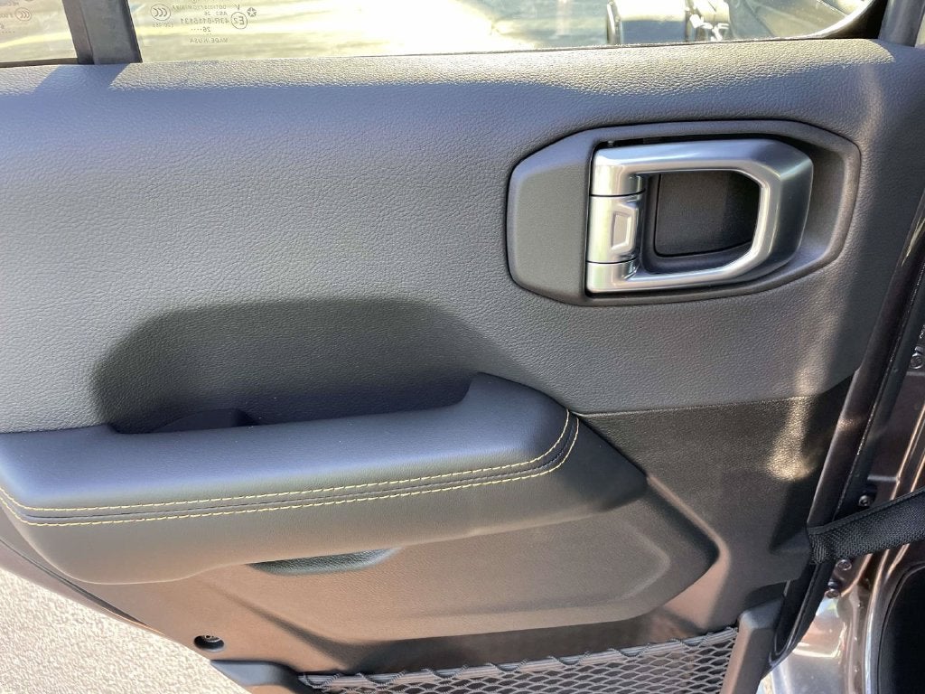 2027 Jeep Wrangler WRANGLER 4-DOOR SAHARA