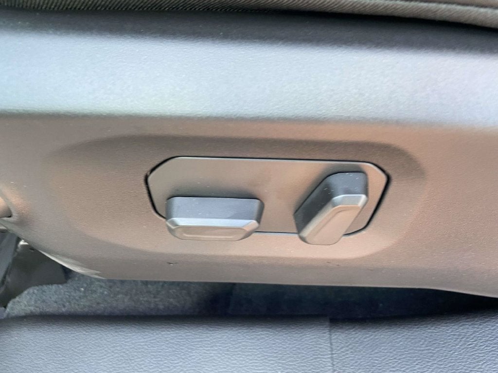 2027 Jeep Wrangler WRANGLER 4-DOOR SAHARA