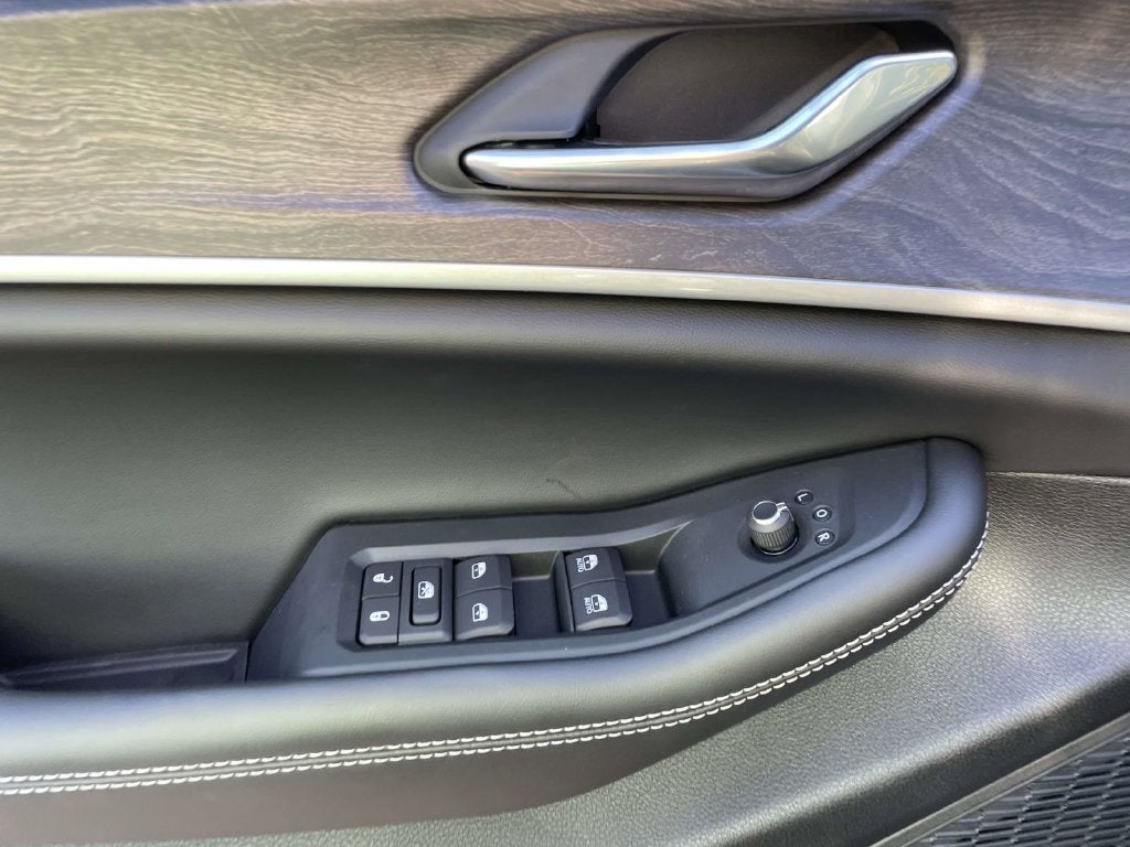 2027 Jeep Grand Cherokee GRAND CHEROKEE LAREDO ALTITUDE 4X2