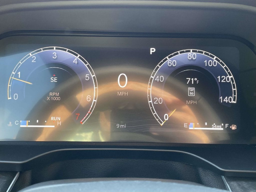 2027 Jeep Grand Cherokee GRAND CHEROKEE LAREDO ALTITUDE 4X2