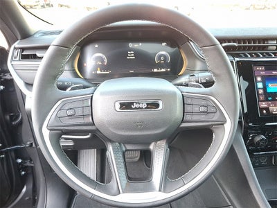 2025 Jeep Grand Cherokee GRAND CHEROKEE LAREDO X 4X4