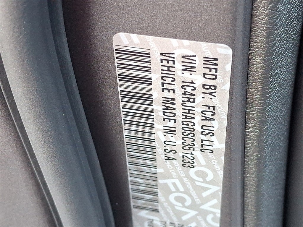 2025 Jeep Grand Cherokee GRAND CHEROKEE LAREDO X 4X4