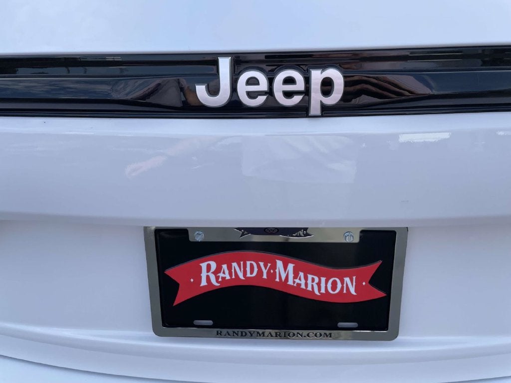 2026 Jeep Grand Cherokee GRAND CHEROKEE LAREDO 4X4