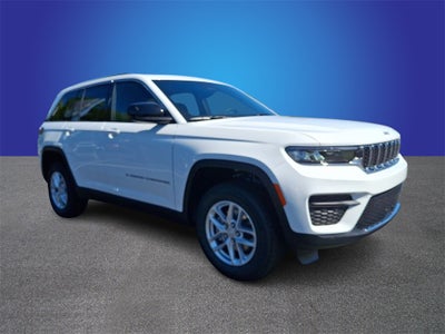 2025 Jeep Grand Cherokee GRAND CHEROKEE LAREDO X 4X4