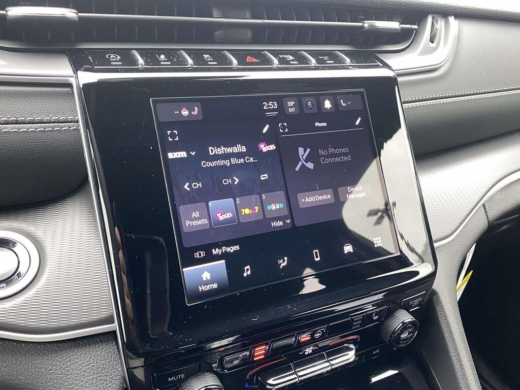 2025 Jeep Grand Cherokee GRAND CHEROKEE LAREDO X 4X4