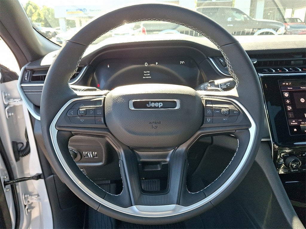 2025 Jeep Grand Cherokee GRAND CHEROKEE LAREDO X 4X4