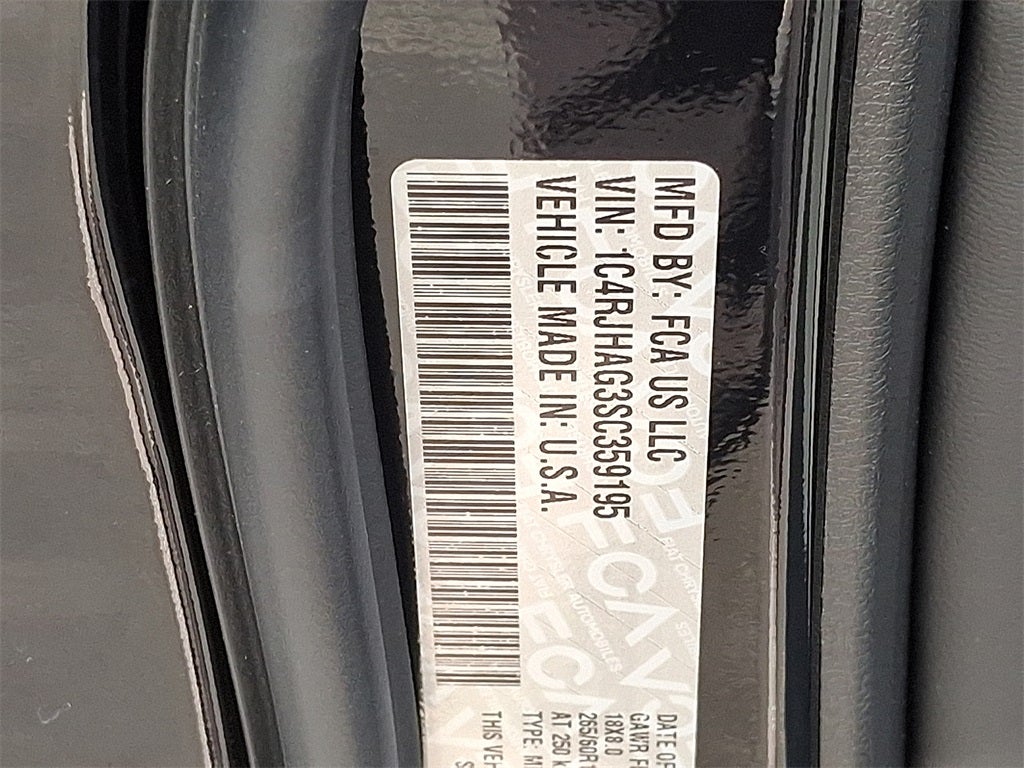 2025 Jeep Grand Cherokee GRAND CHEROKEE LAREDO X 4X4