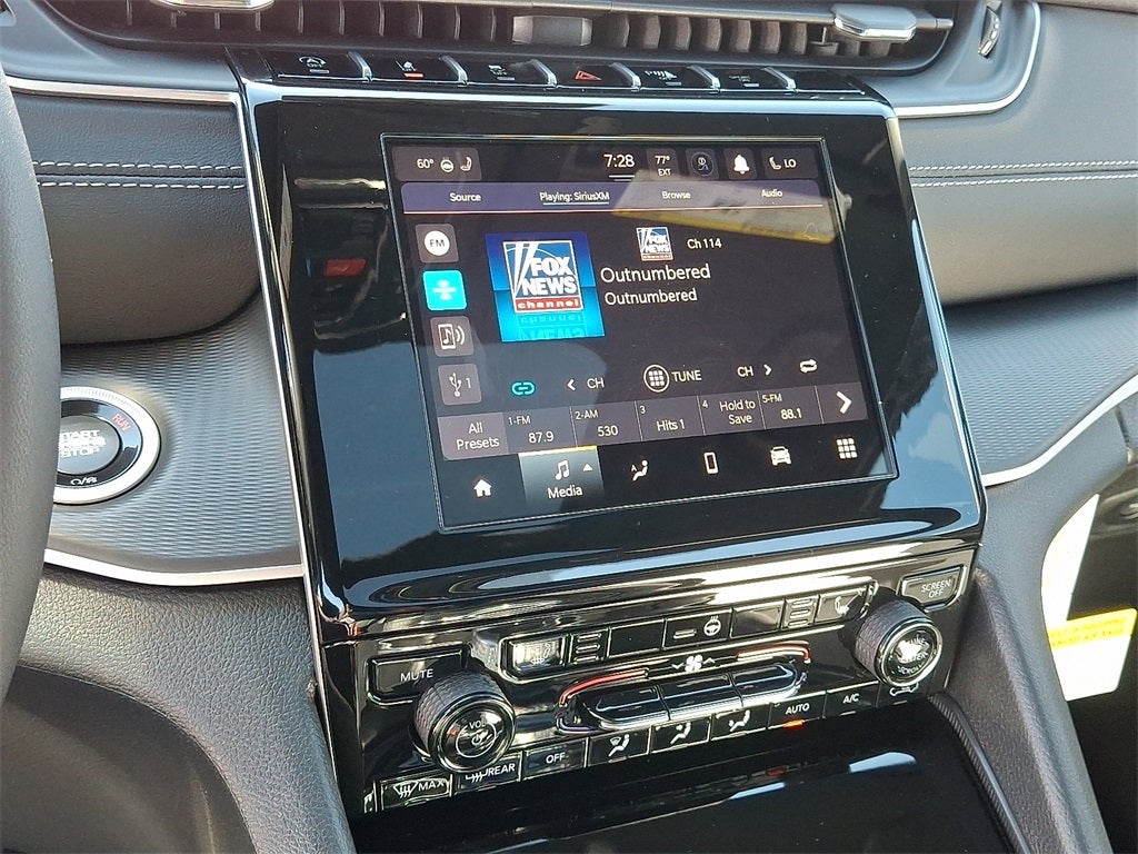 2025 Jeep Grand Cherokee GRAND CHEROKEE LAREDO X 4X4