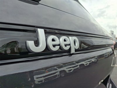 2025 Jeep Grand Cherokee GRAND CHEROKEE LAREDO X 4X4