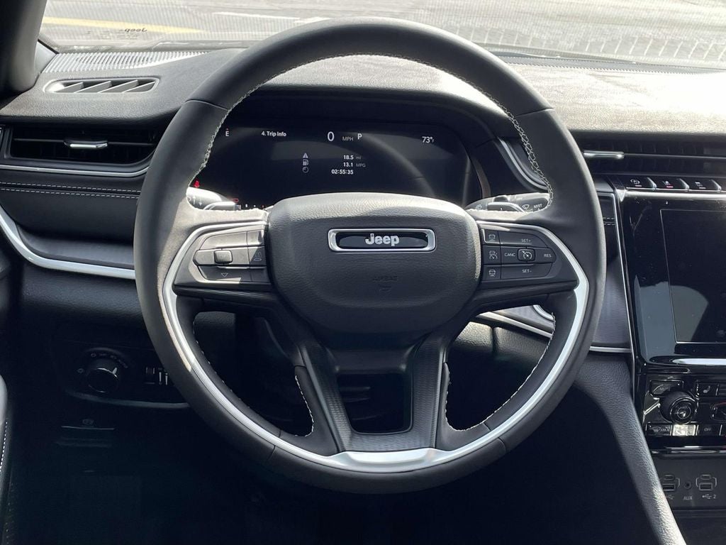 2025 Jeep Grand Cherokee GRAND CHEROKEE LAREDO X 4X4