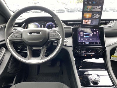 2025 Jeep Grand Cherokee GRAND CHEROKEE LAREDO X 4X4