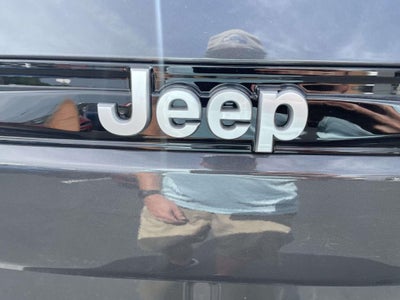 2026 Jeep Grand Cherokee GRAND CHEROKEE LAREDO X 4X4