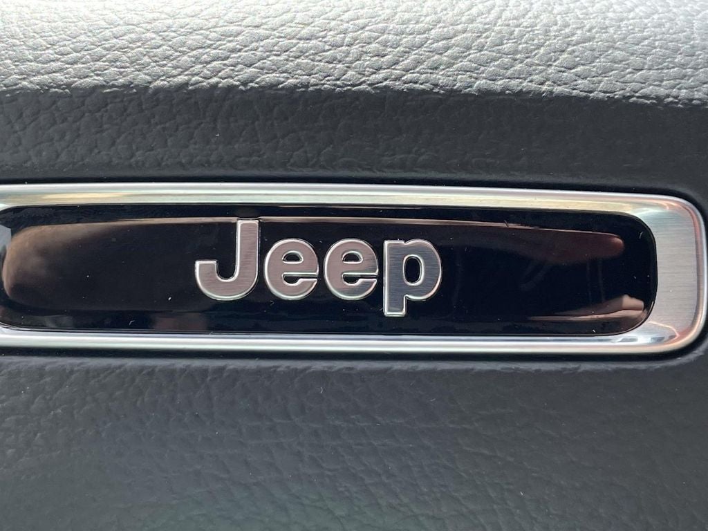 2026 Jeep Grand Cherokee GRAND CHEROKEE LAREDO X 4X4