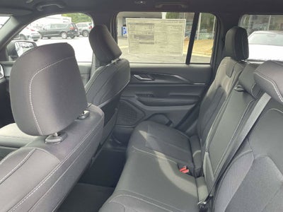 2027 Jeep Grand Cherokee GRAND CHEROKEE LAREDO 4X4