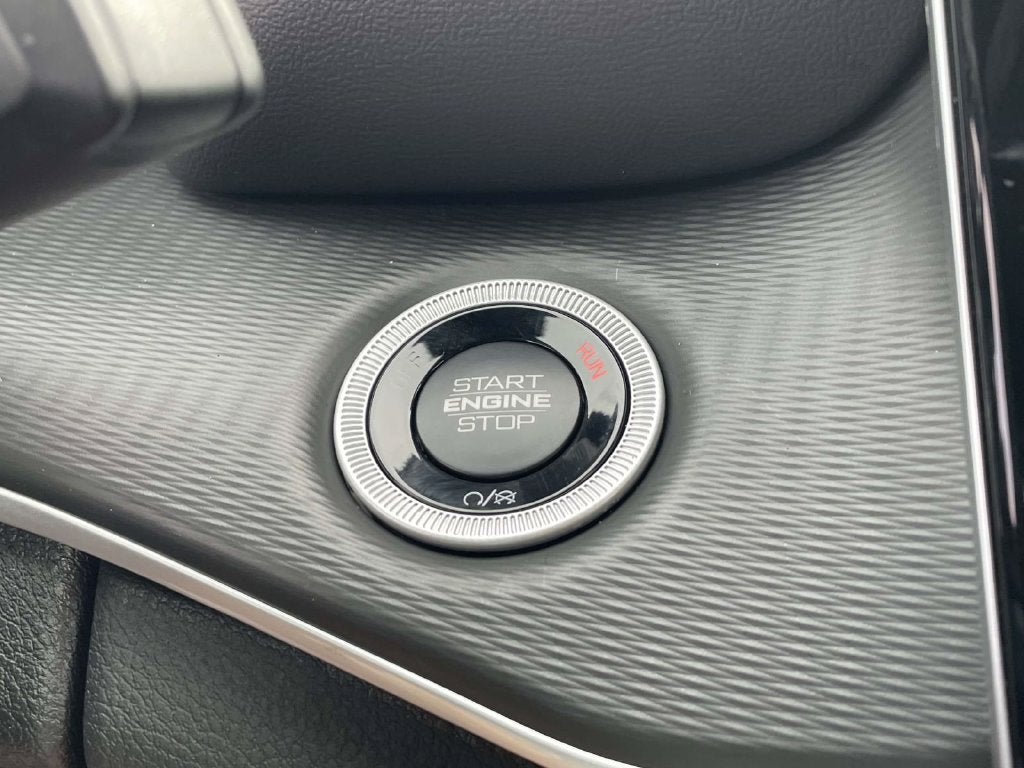 2027 Jeep Grand Cherokee GRAND CHEROKEE LAREDO 4X4