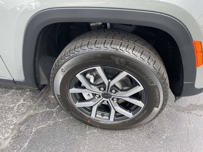 2027 Jeep Grand Cherokee GRAND CHEROKEE LAREDO 4X4