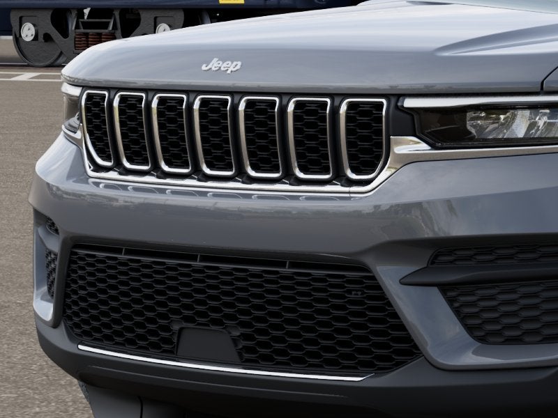 2027 Jeep Grand Cherokee GRAND CHEROKEE LAREDO 4X4