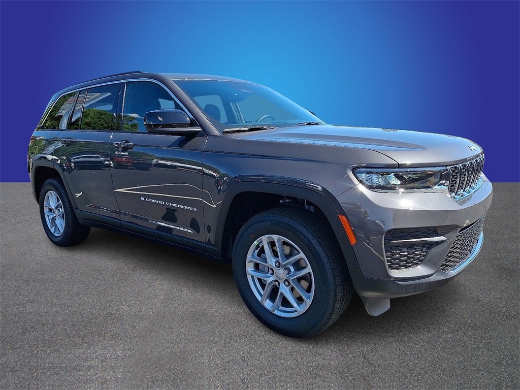 2025 Jeep Grand Cherokee GRAND CHEROKEE LAREDO X 4X4