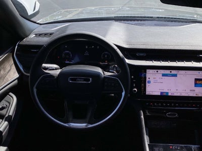 2027 Jeep Grand Cherokee GRAND CHEROKEE LAREDO ALTITUDE 4X4