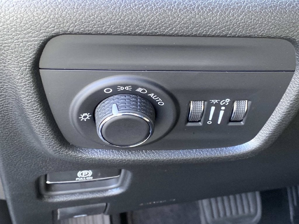 2027 Jeep Grand Cherokee GRAND CHEROKEE LAREDO ALTITUDE 4X4
