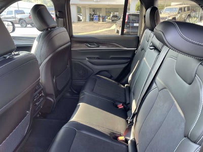 2027 Jeep Grand Cherokee GRAND CHEROKEE LAREDO ALTITUDE 4X4