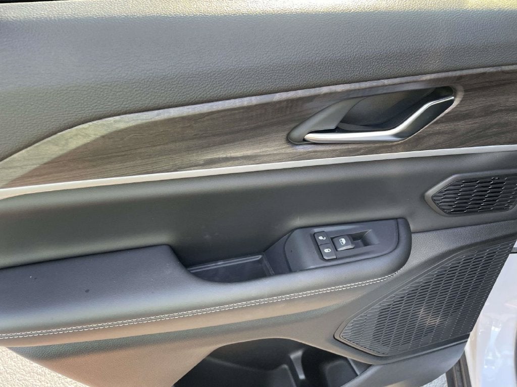 2027 Jeep Grand Cherokee GRAND CHEROKEE LIMITED 4X4