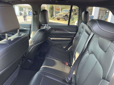 2027 Jeep Grand Cherokee GRAND CHEROKEE LIMITED 4X4