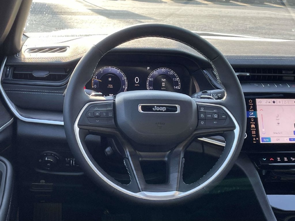 2027 Jeep Grand Cherokee GRAND CHEROKEE LIMITED 4X4