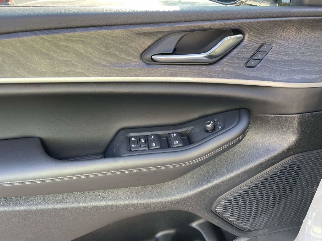 2027 Jeep Grand Cherokee GRAND CHEROKEE LIMITED 4X4