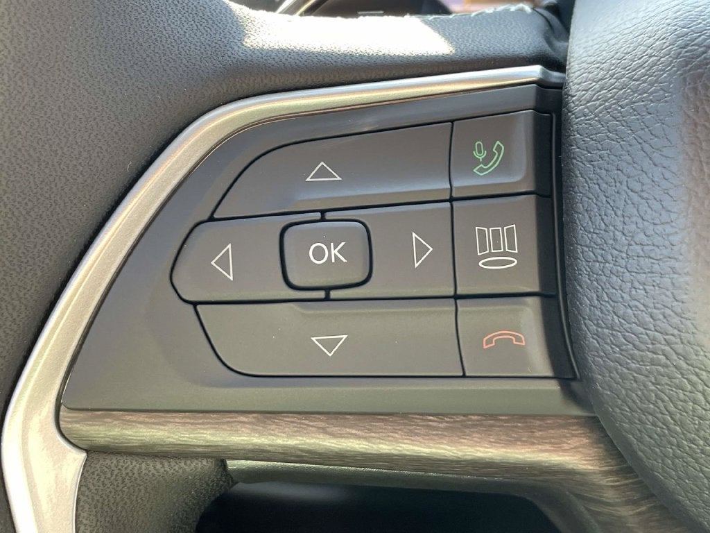 2027 Jeep Grand Cherokee GRAND CHEROKEE LIMITED 4X4
