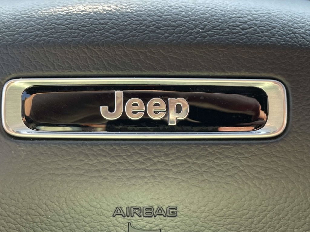 2027 Jeep Grand Cherokee GRAND CHEROKEE LIMITED 4X4