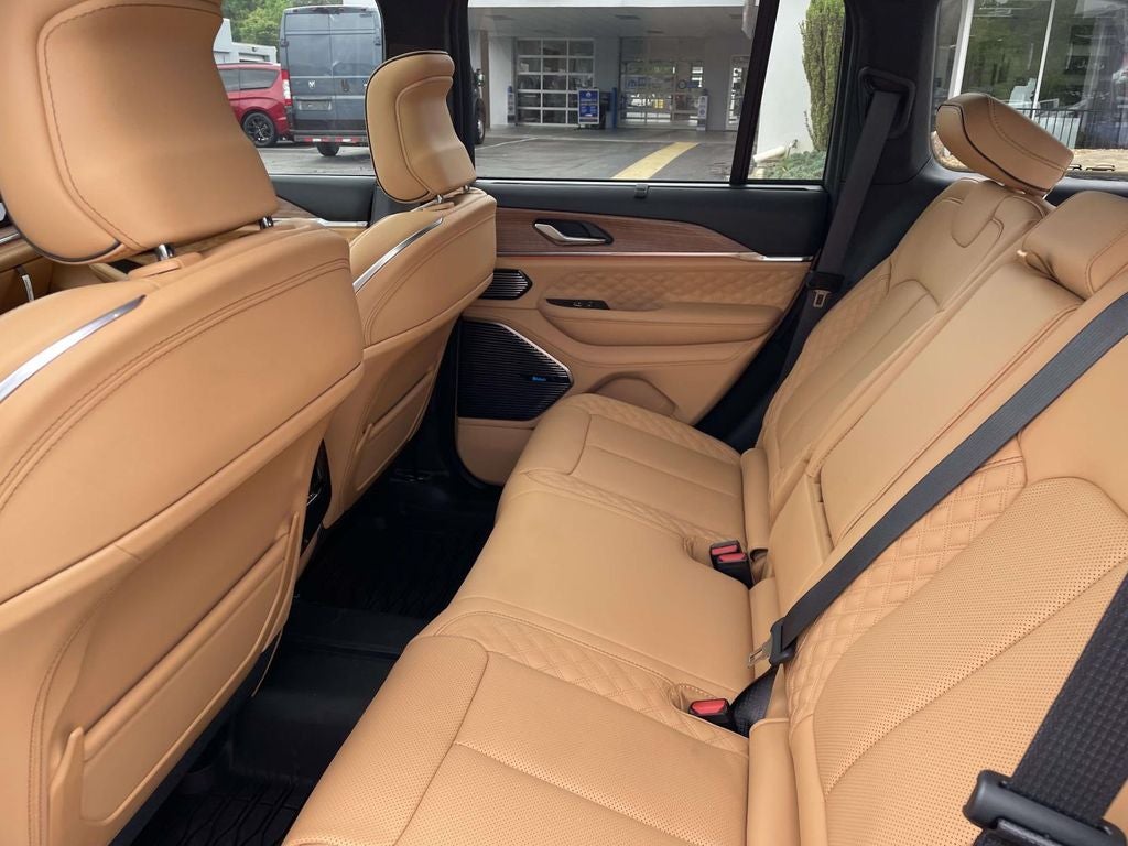 2026 Jeep Grand Cherokee GRAND CHEROKEE SUMMIT 4X4