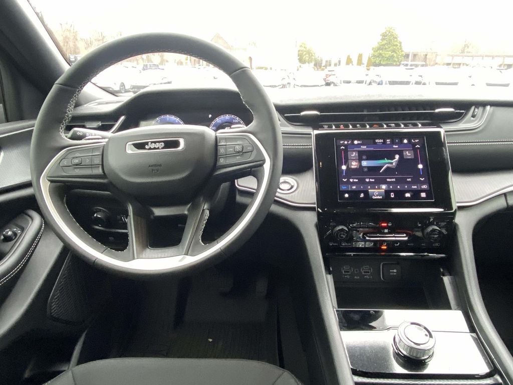 2025 Jeep Grand Cherokee L GRAND CHEROKEE L LAREDO X 4X4