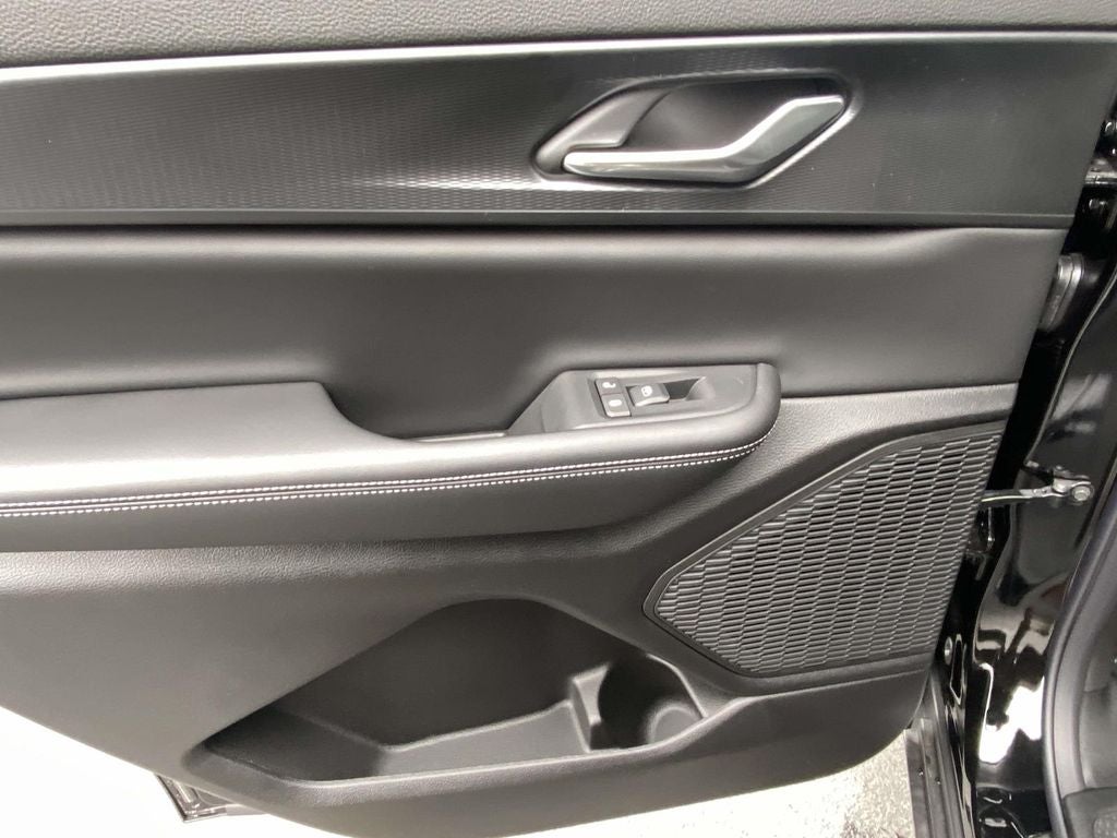 2025 Jeep Grand Cherokee L GRAND CHEROKEE L LAREDO X 4X4