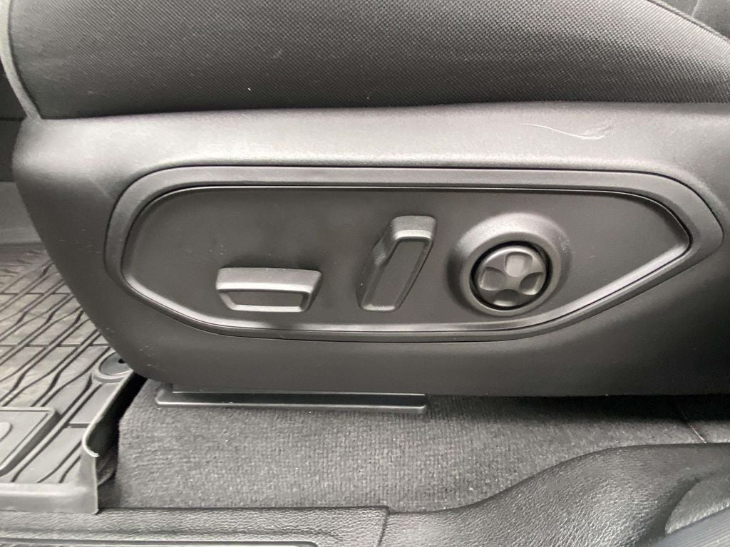 2025 Jeep Grand Cherokee L GRAND CHEROKEE L LAREDO X 4X4