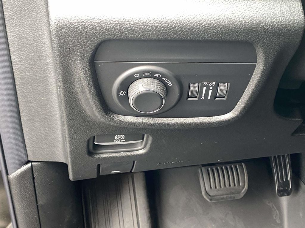 2025 Jeep Grand Cherokee L GRAND CHEROKEE L LAREDO X 4X4