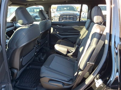 2025 Jeep Grand Cherokee L GRAND CHEROKEE L LAREDO X 4X4