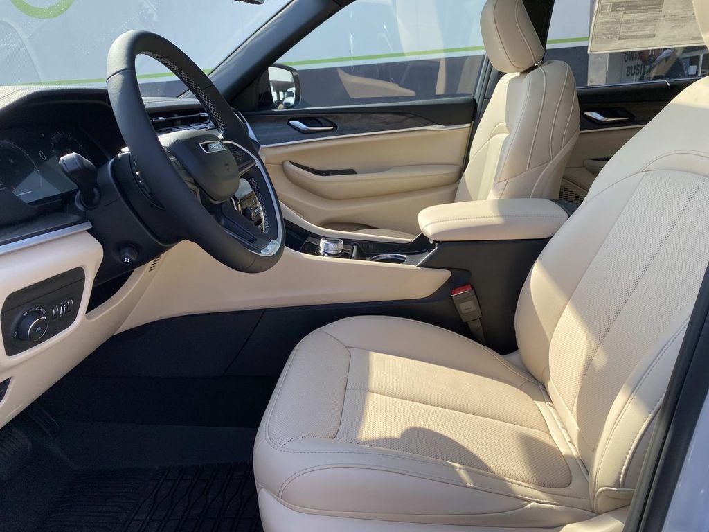 2025 Jeep Grand Cherokee L GRAND CHEROKEE L LIMITED 4X4