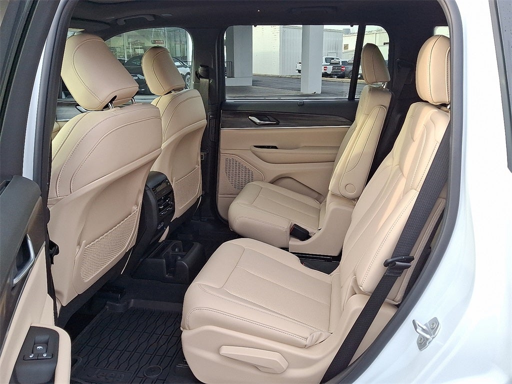 2025 Jeep Grand Cherokee L GRAND CHEROKEE L LIMITED 4X4