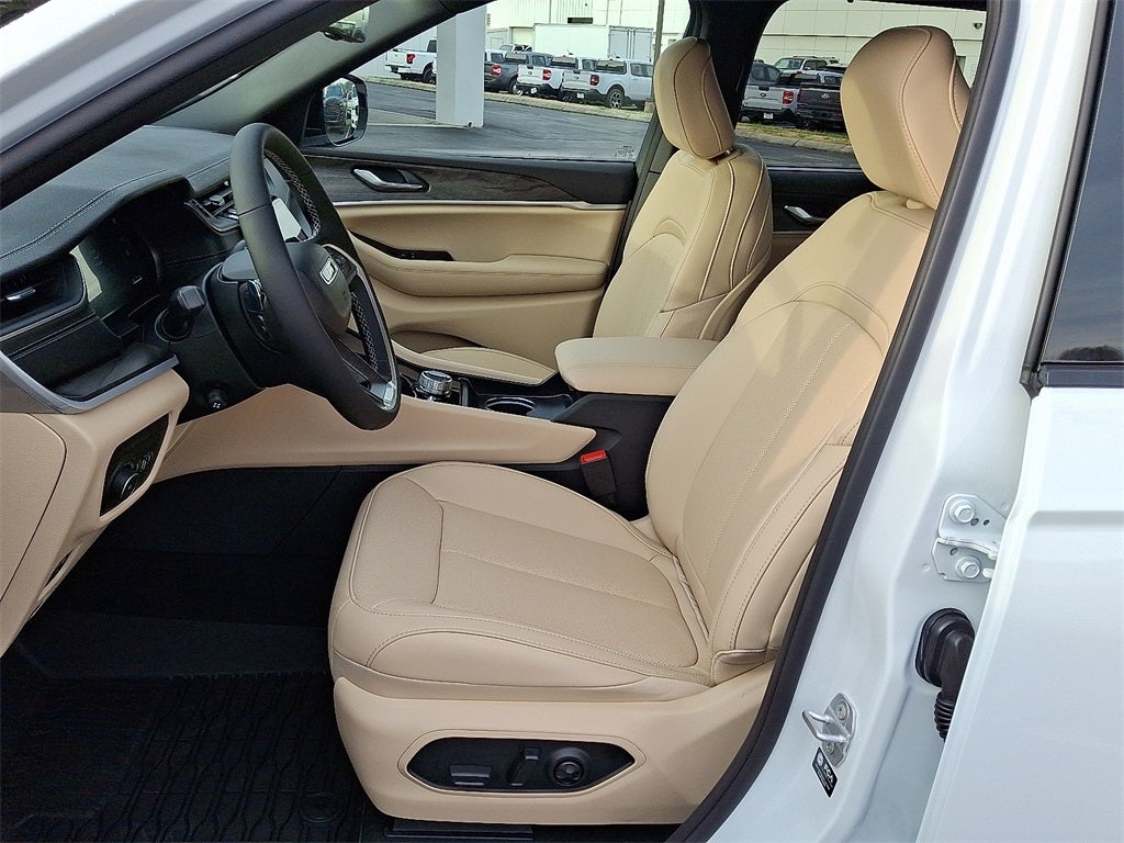 2025 Jeep Grand Cherokee L GRAND CHEROKEE L LIMITED 4X4